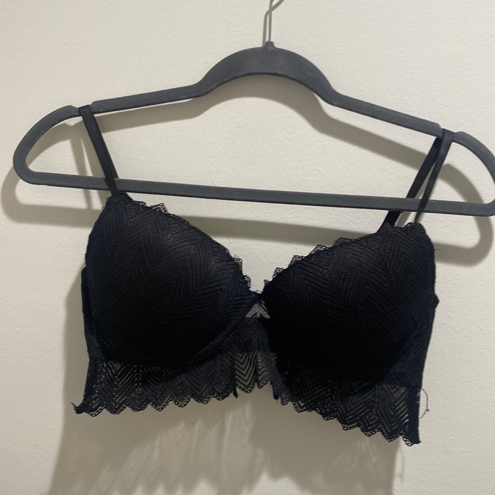 Sexy decorative black lace Bra in 36c